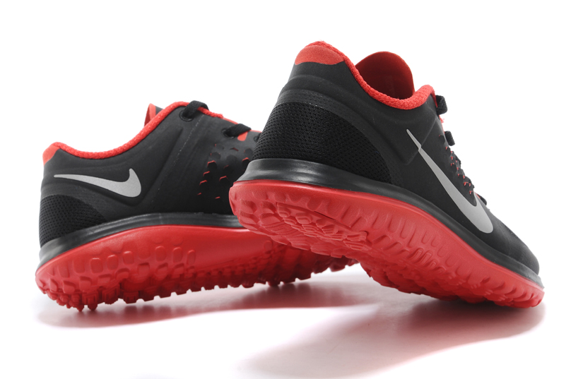 Femmes Nike FS Lite Run chaussures de course libre noir rouge (5)